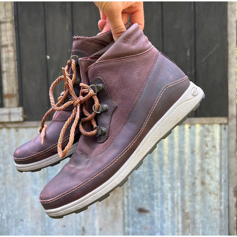 Chaco Brown Ankle Boots Women’s Size 7